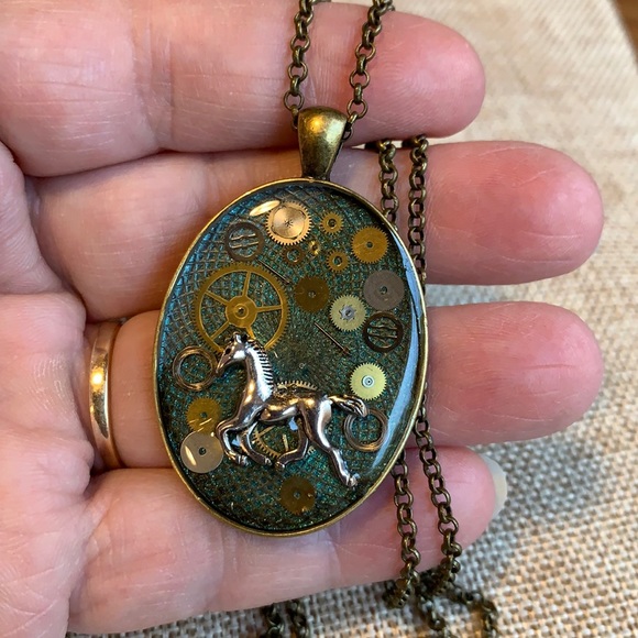 Twinsdesign Jewelry - Horse Gears Resin layered Necklace 30” chain